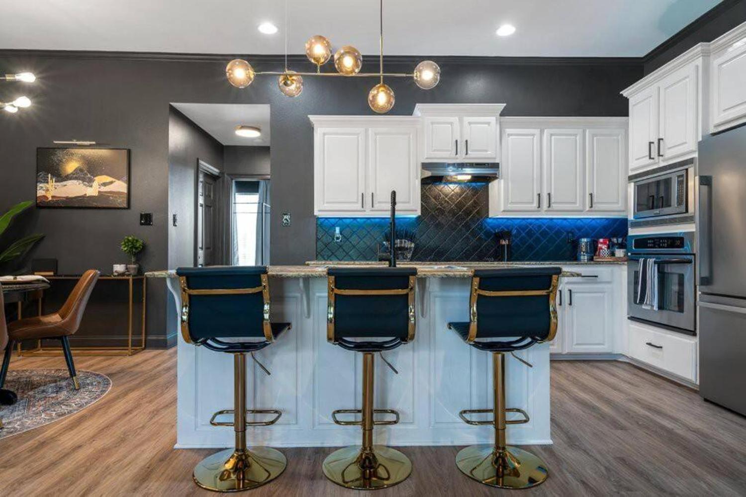 Stylish & Romantic Home, Long-Term Friendly, King Baton Rouge Eksteriør bilde